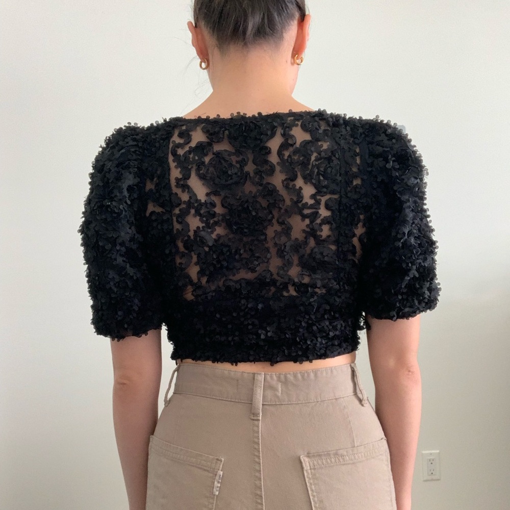 Detailed Zara Black floral top